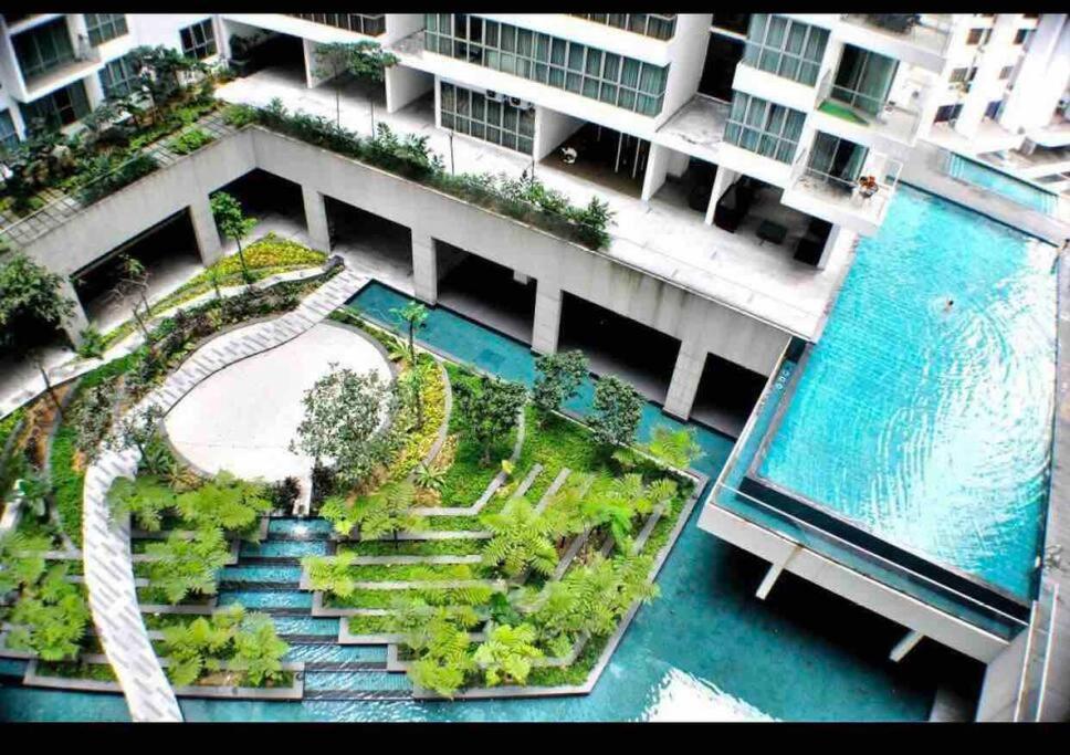 Appartamento Cozy Regalia Kl 吉隆玻 Lrt & Ktm @1 Parking & Wifi Kuala Lumpur Esterno foto